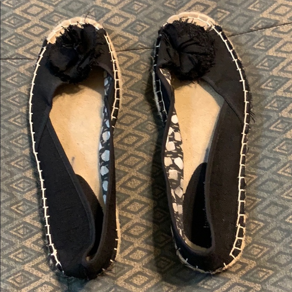 Lane Bryant peep toe black flats 9w